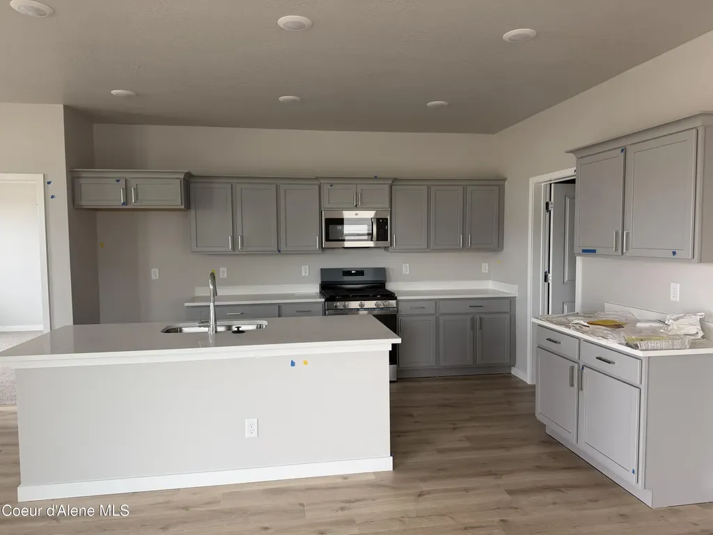 3199 N Pale Fox Street Post Falls ID 83854