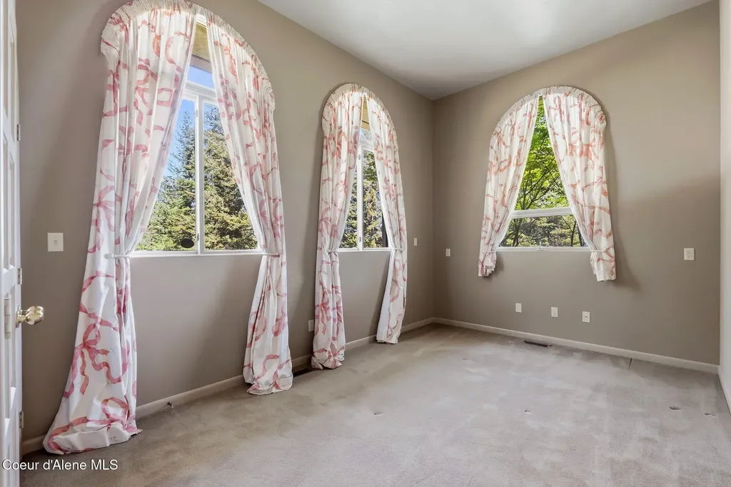 191 Indian Meadows Road Sandpoint ID 83864