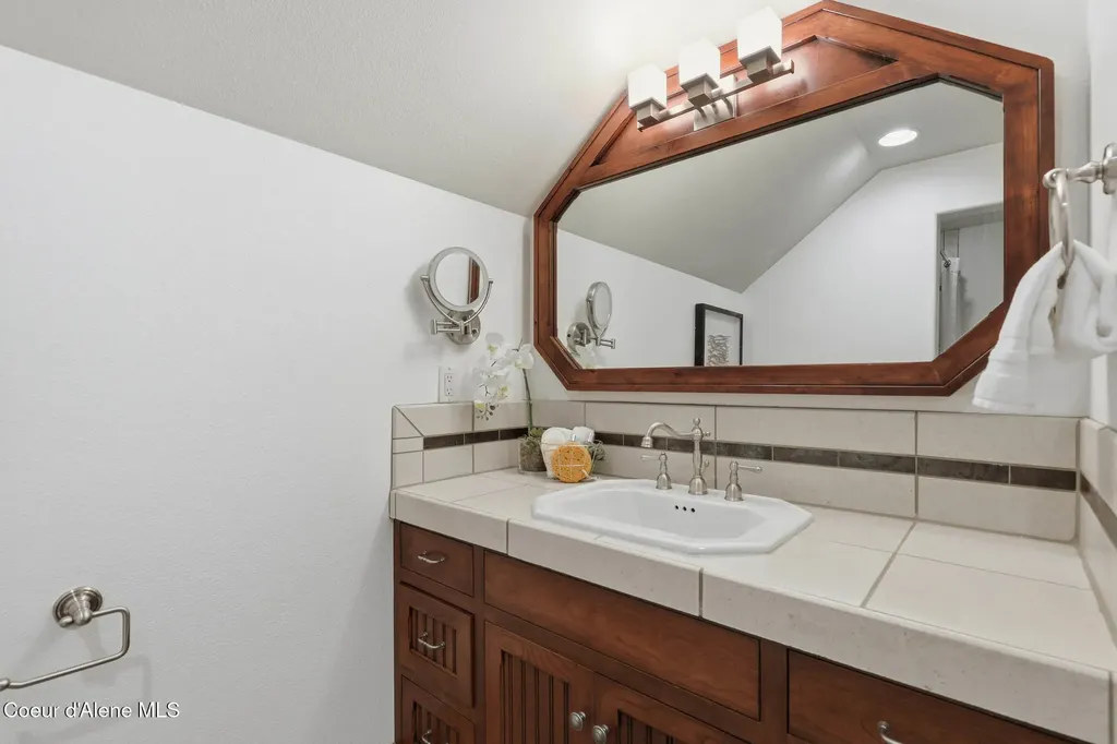 9622 N Country Club Drive Hayden Lake ID 83835