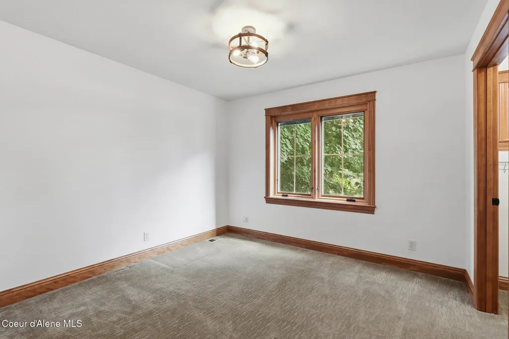9622 N Country Club Drive Hayden Lake ID 83835