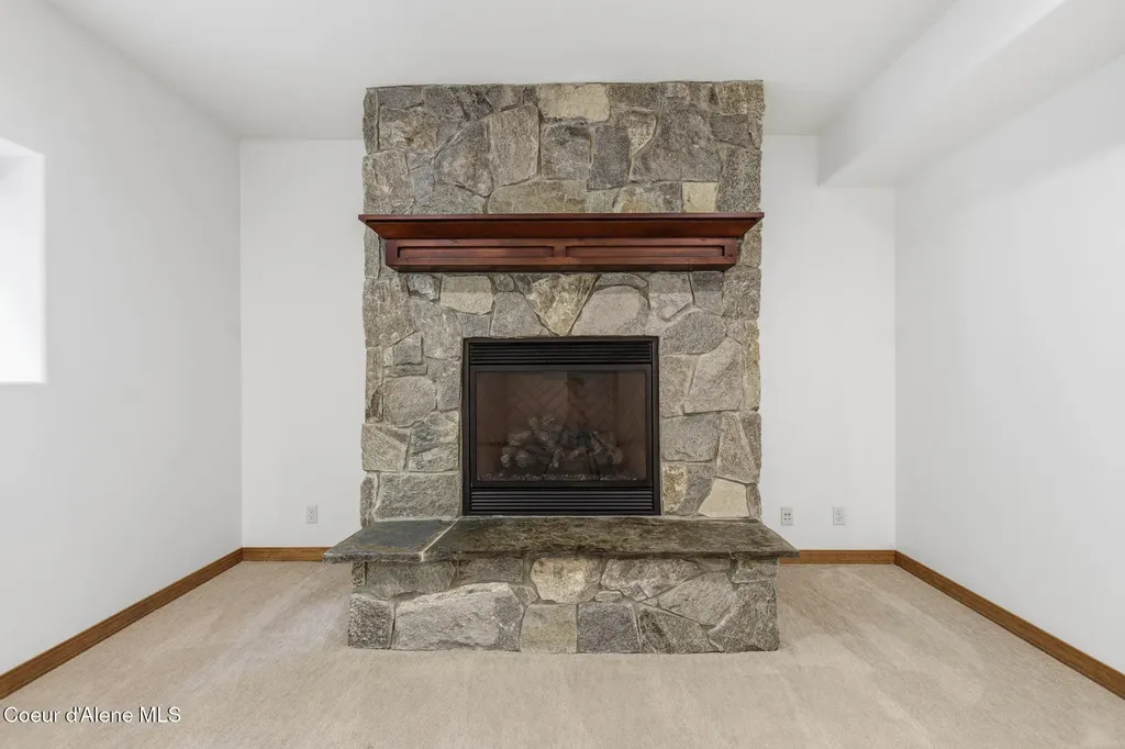 9622 N Country Club Drive Hayden Lake ID 83835
