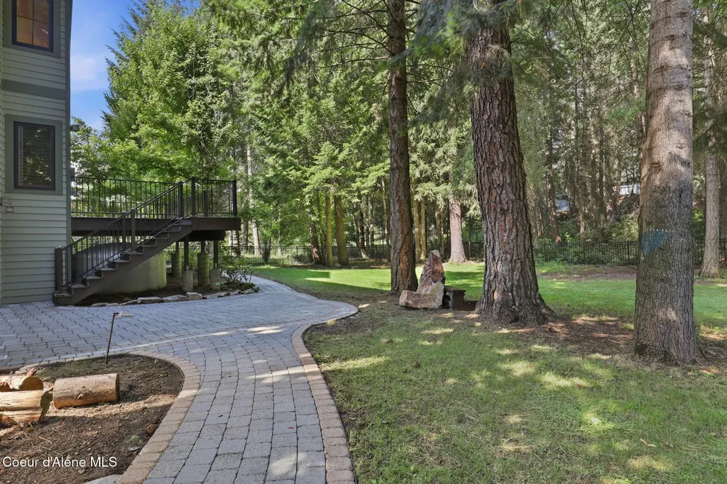 9622 N Country Club Drive Hayden Lake ID 83835