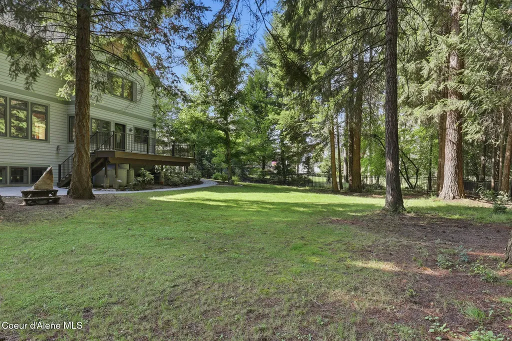 9622 N Country Club Drive Hayden Lake ID 83835