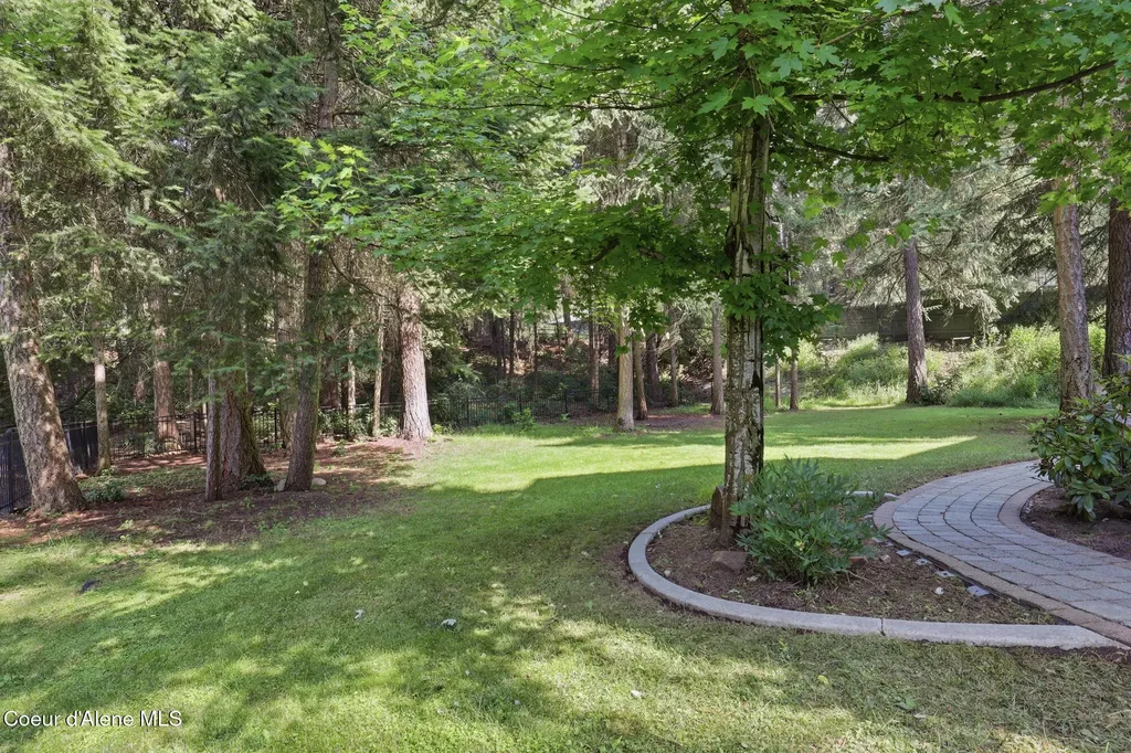 9622 N Country Club Drive Hayden Lake ID 83835