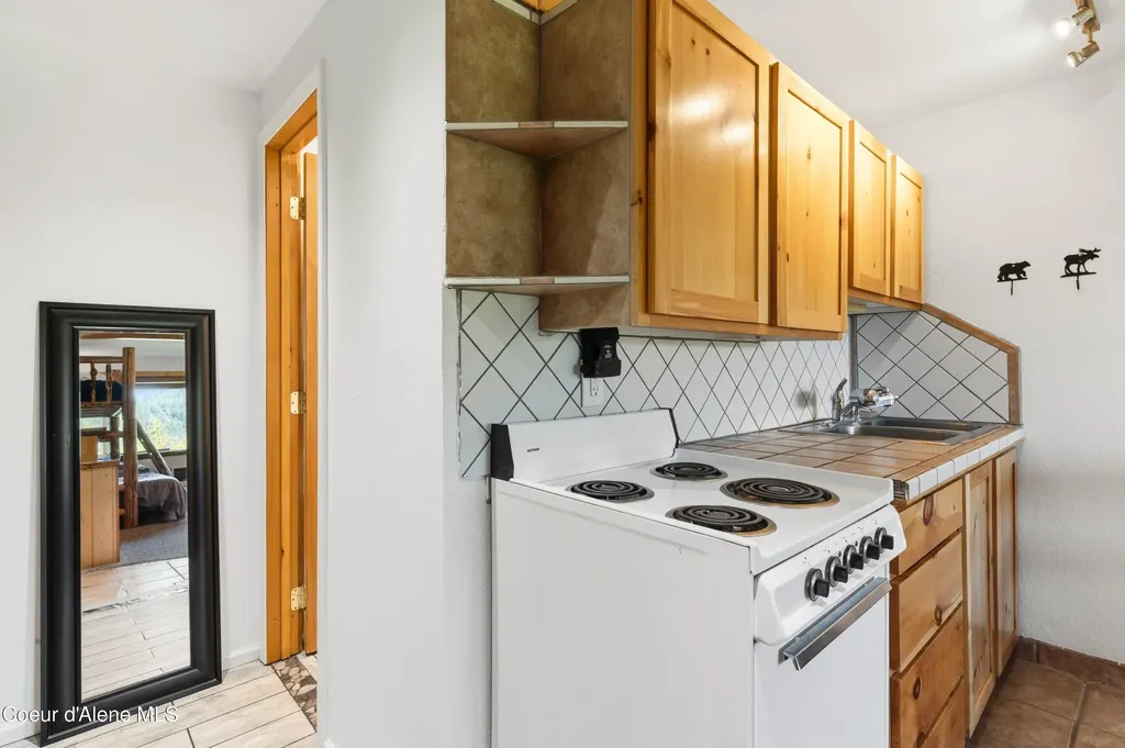216 Mogul Hill Road Sandpoint ID 83864