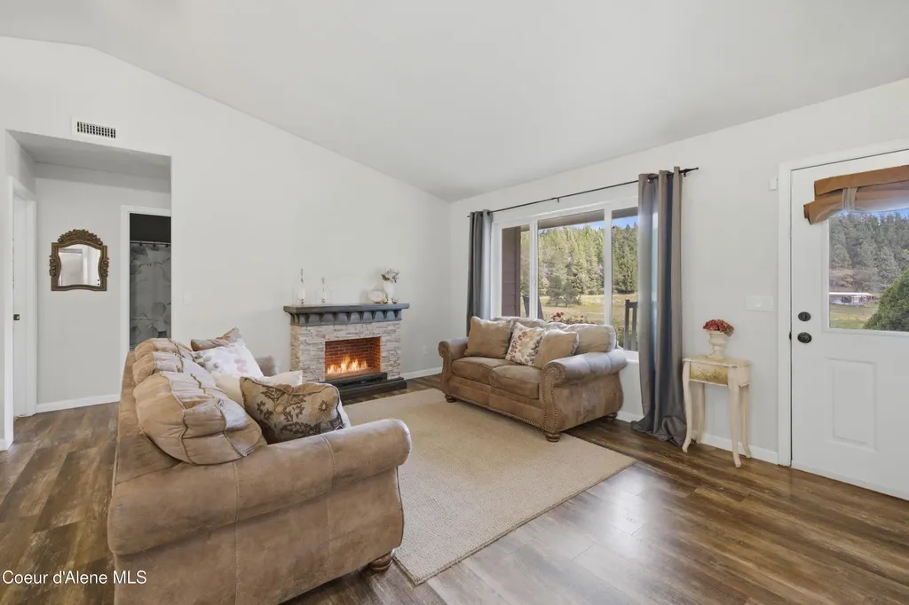 11917 W Hidden Valley Road Rathdrum ID 83858