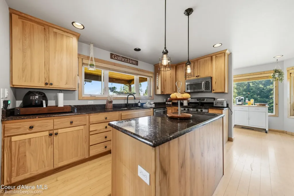 71 Buck Ridge Sagle ID 83860