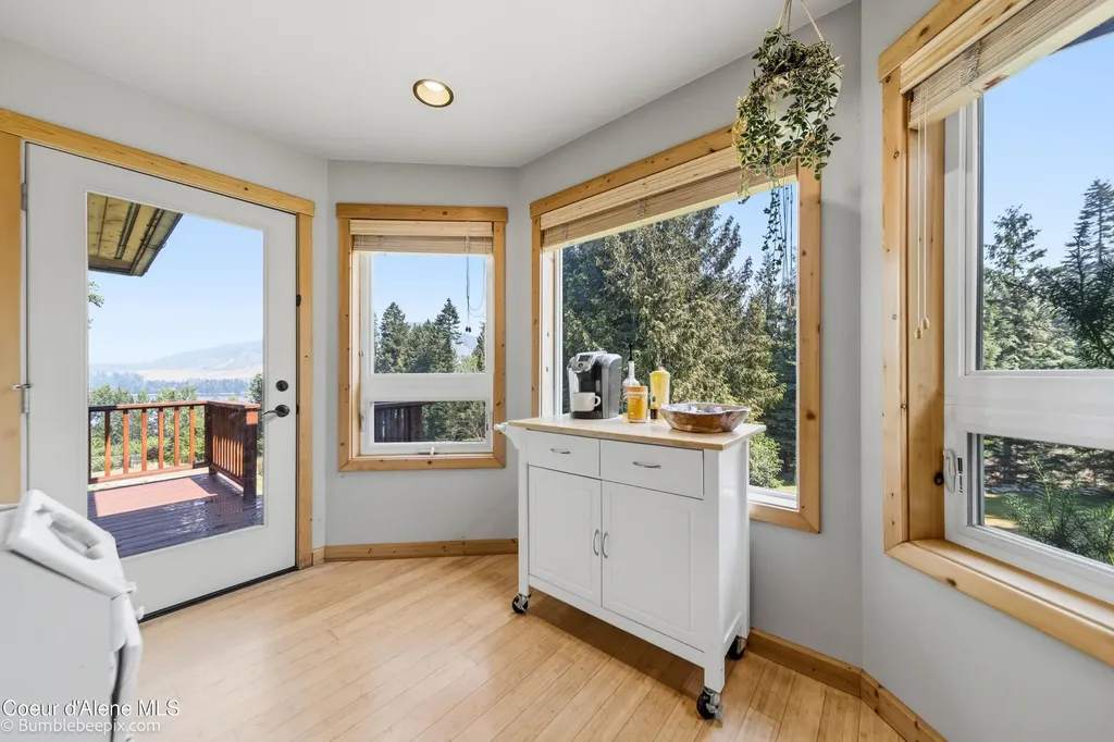 71 Buck Ridge Sagle ID 83860