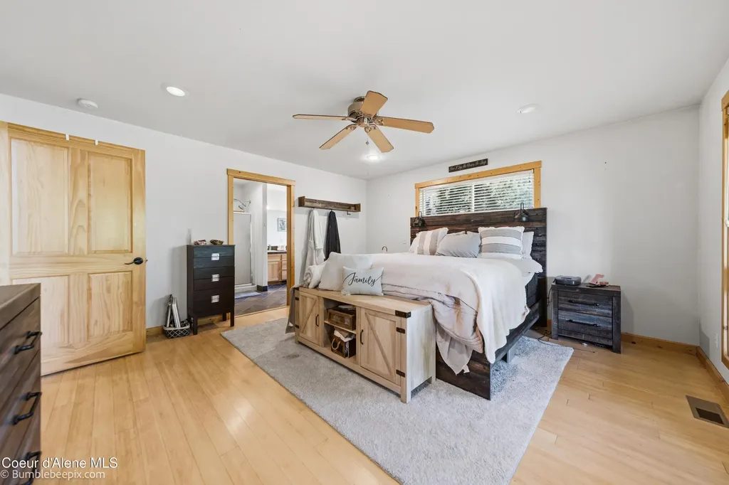 71 Buck Ridge Sagle ID 83860