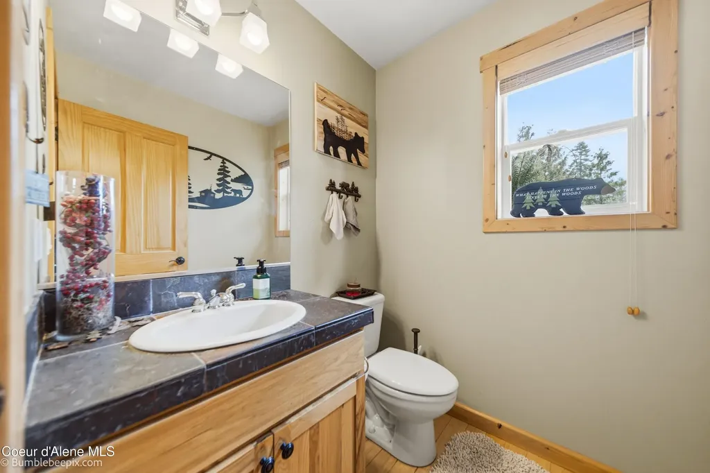 71 Buck Ridge Sagle ID 83860