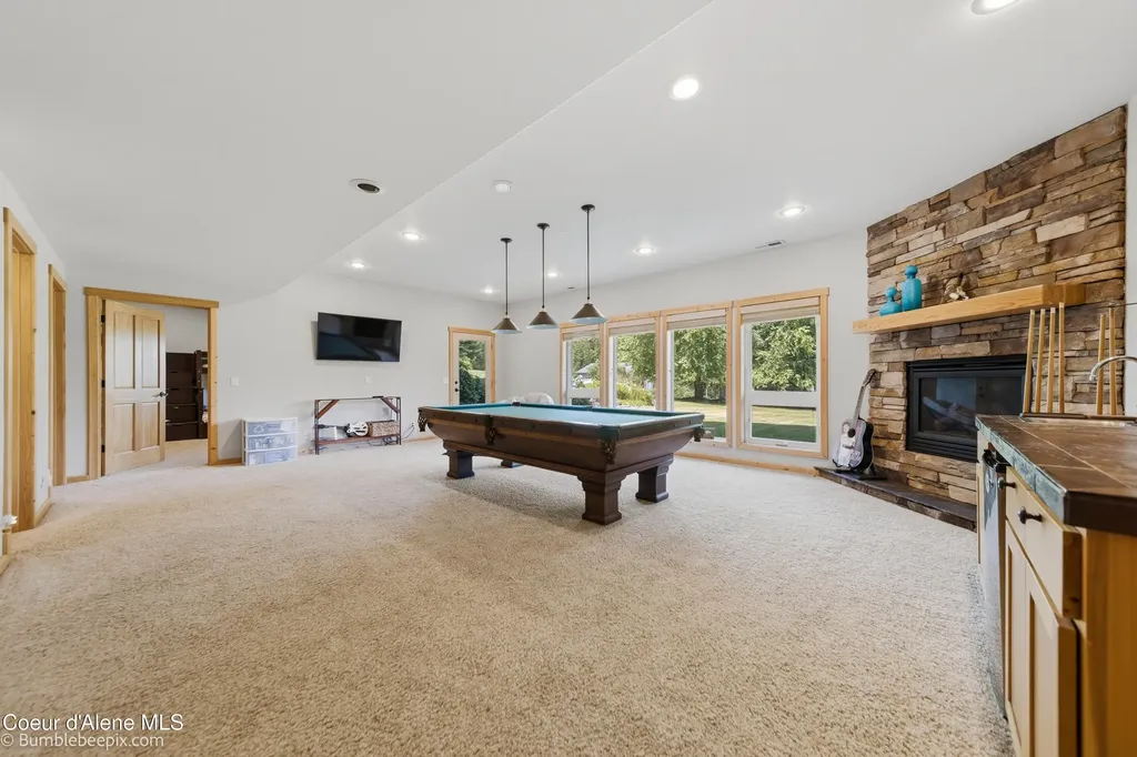 71 Buck Ridge Sagle ID 83860