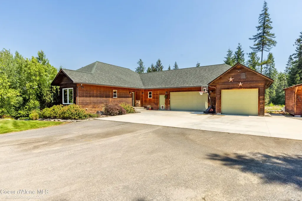 71 Buck Ridge Sagle ID 83860