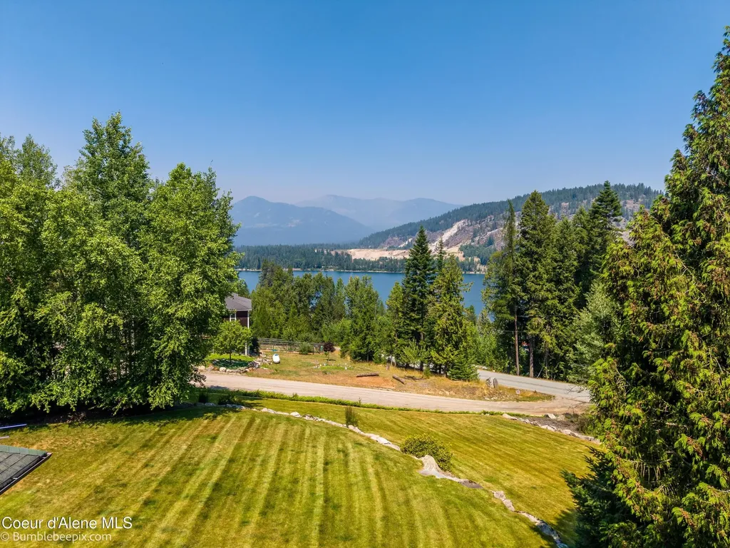 71 Buck Ridge Sagle ID 83860