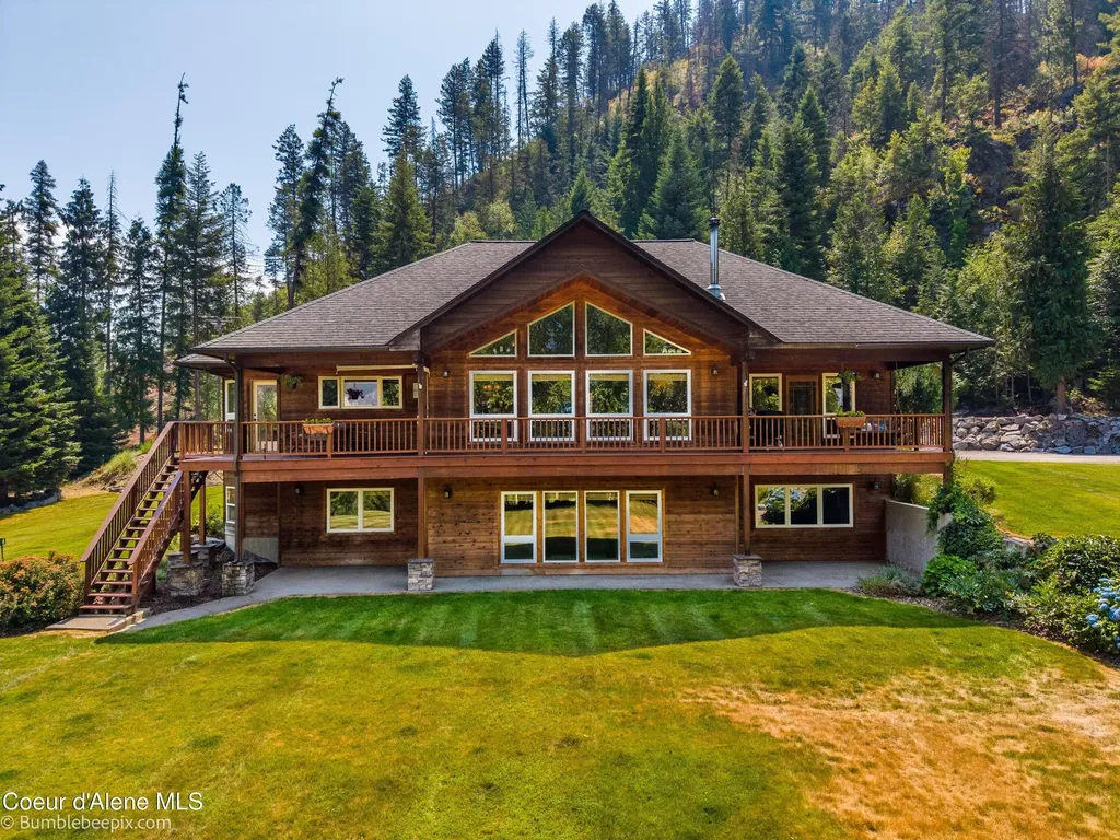 71 Buck Ridge Sagle ID 83860