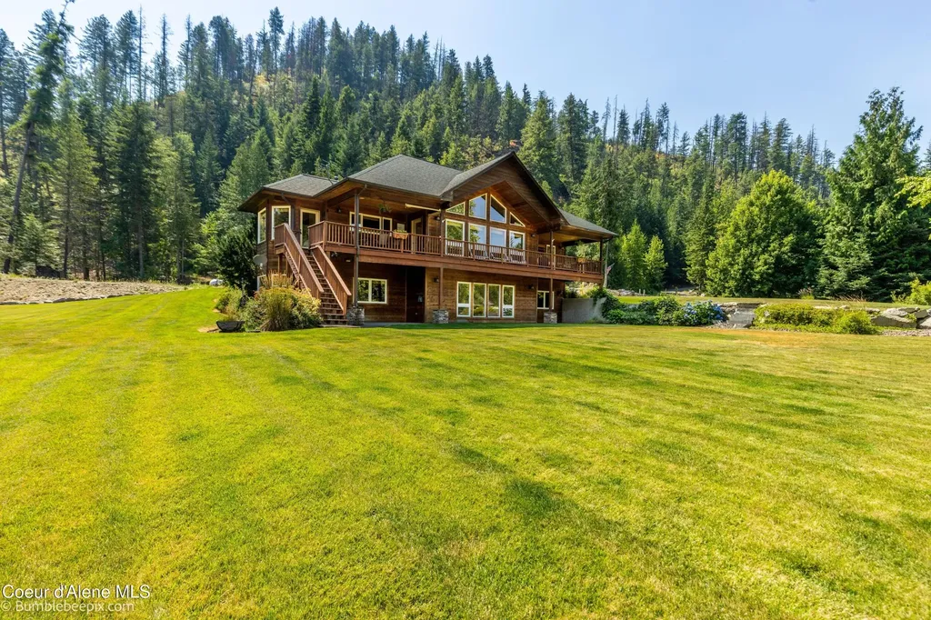71 Buck Ridge Sagle ID 83860