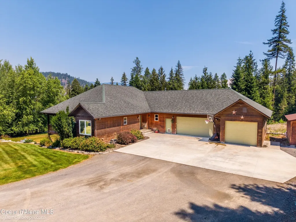 71 Buck Ridge Sagle ID 83860