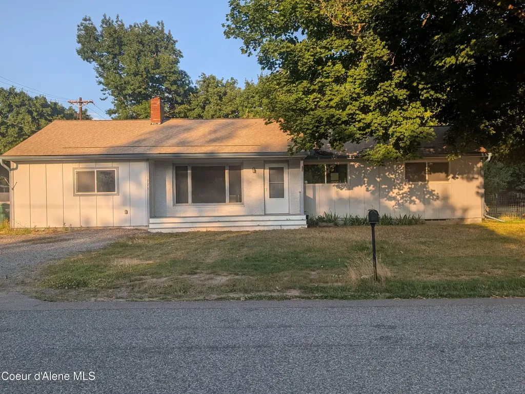 6725 Augusta Street Bonners Ferry ID 83805