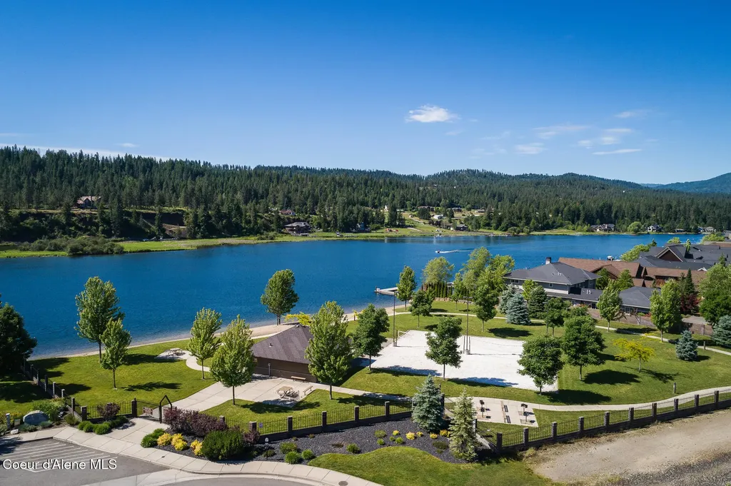 4414 W Riverway Place Coeur D'alene ID 83814