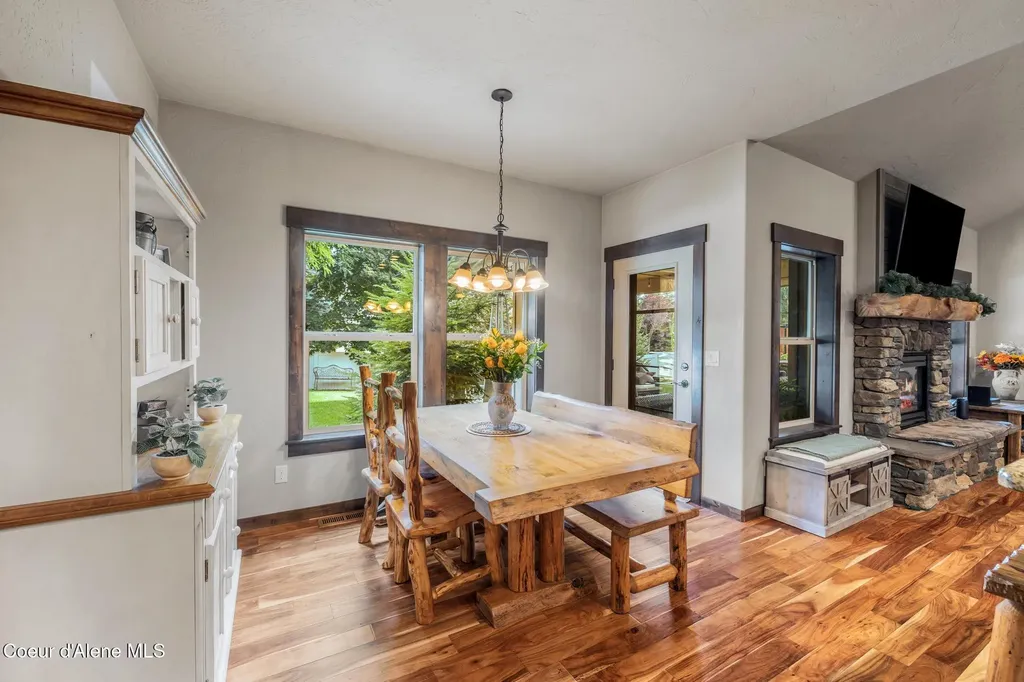 1122 E Maroon Creek Drive Hayden ID 83835