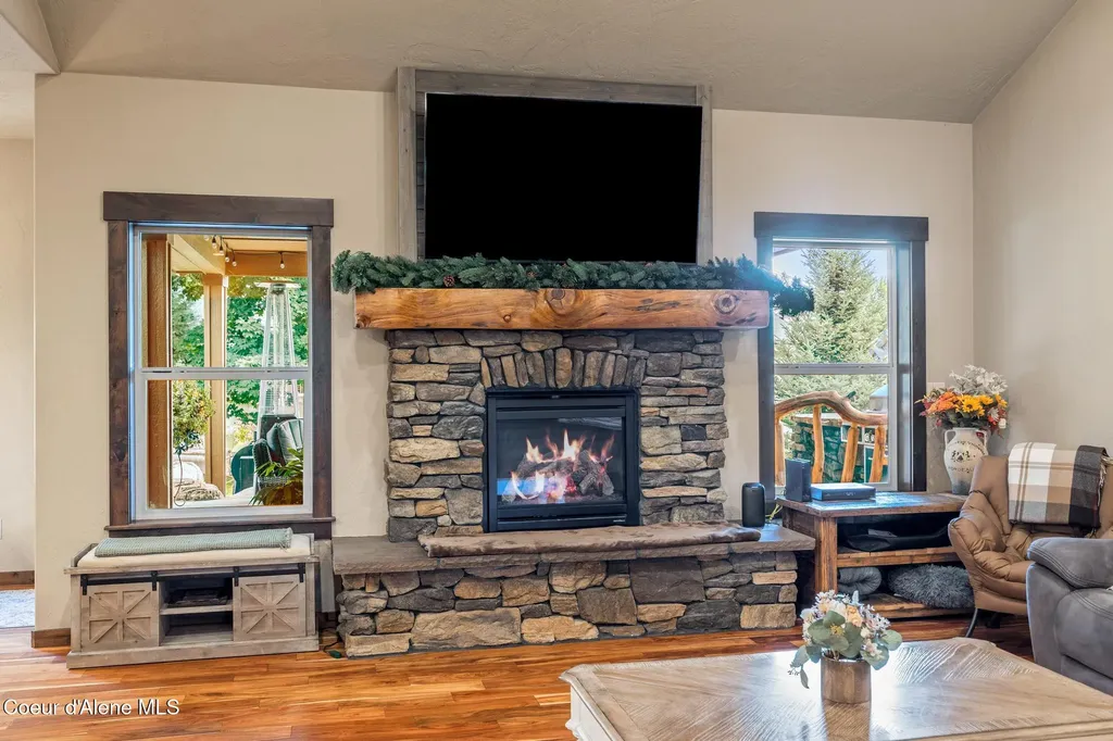1122 E Maroon Creek Drive Hayden ID 83835
