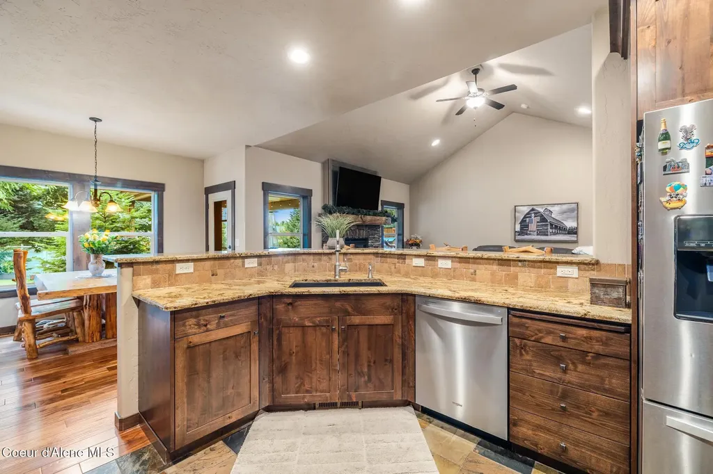 1122 E Maroon Creek Drive Hayden ID 83835