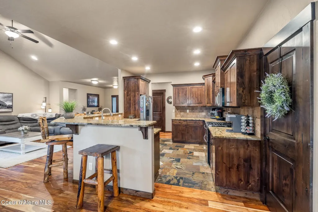 1122 E Maroon Creek Drive Hayden ID 83835