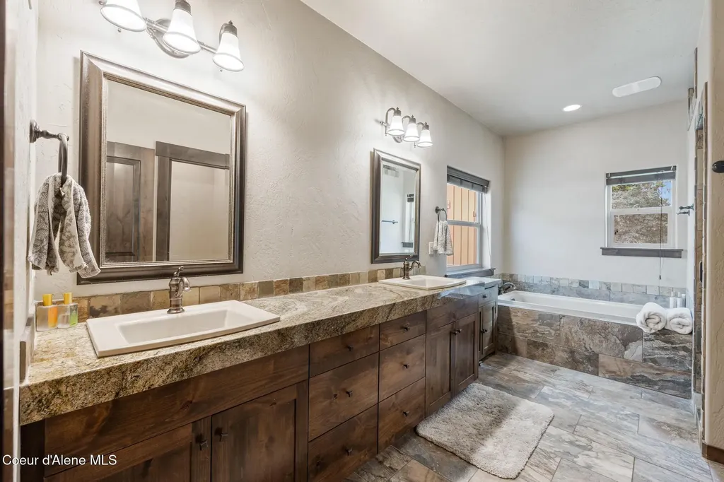 1122 E Maroon Creek Drive Hayden ID 83835