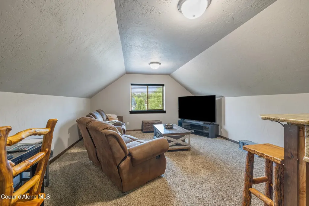 1122 E Maroon Creek Drive Hayden ID 83835
