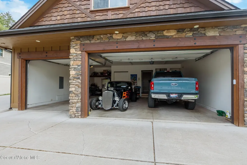 1122 E Maroon Creek Drive Hayden ID 83835
