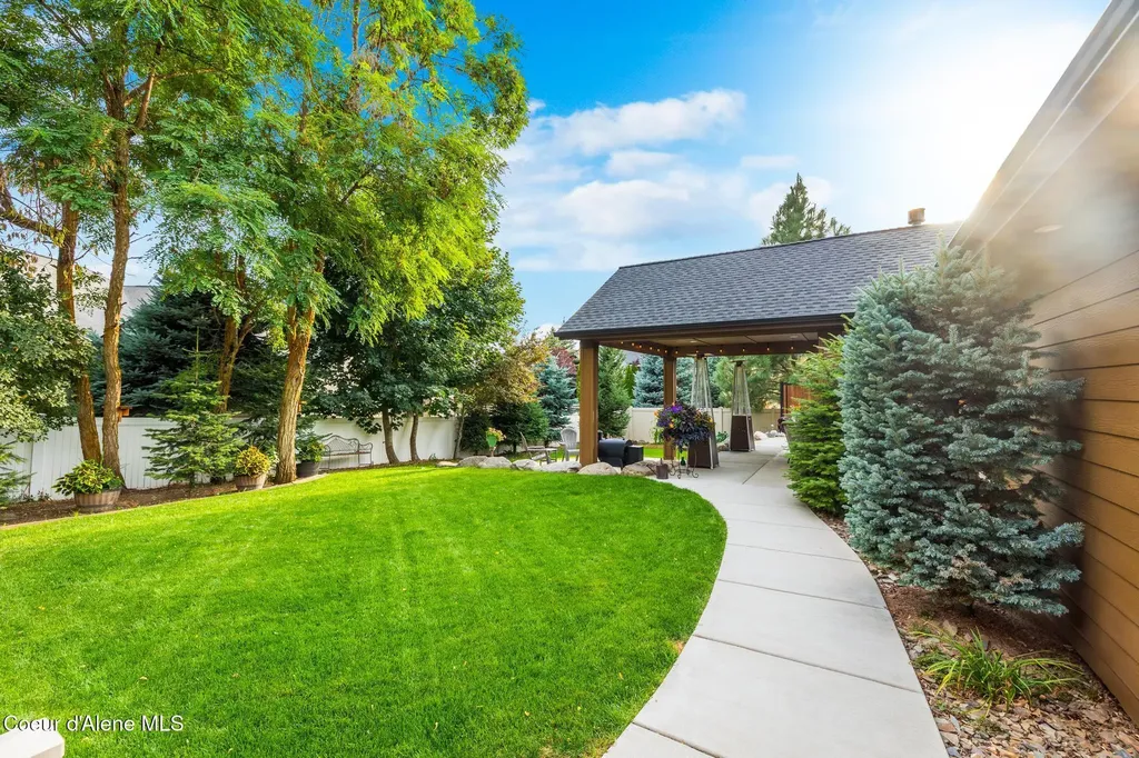 1122 E Maroon Creek Drive Hayden ID 83835