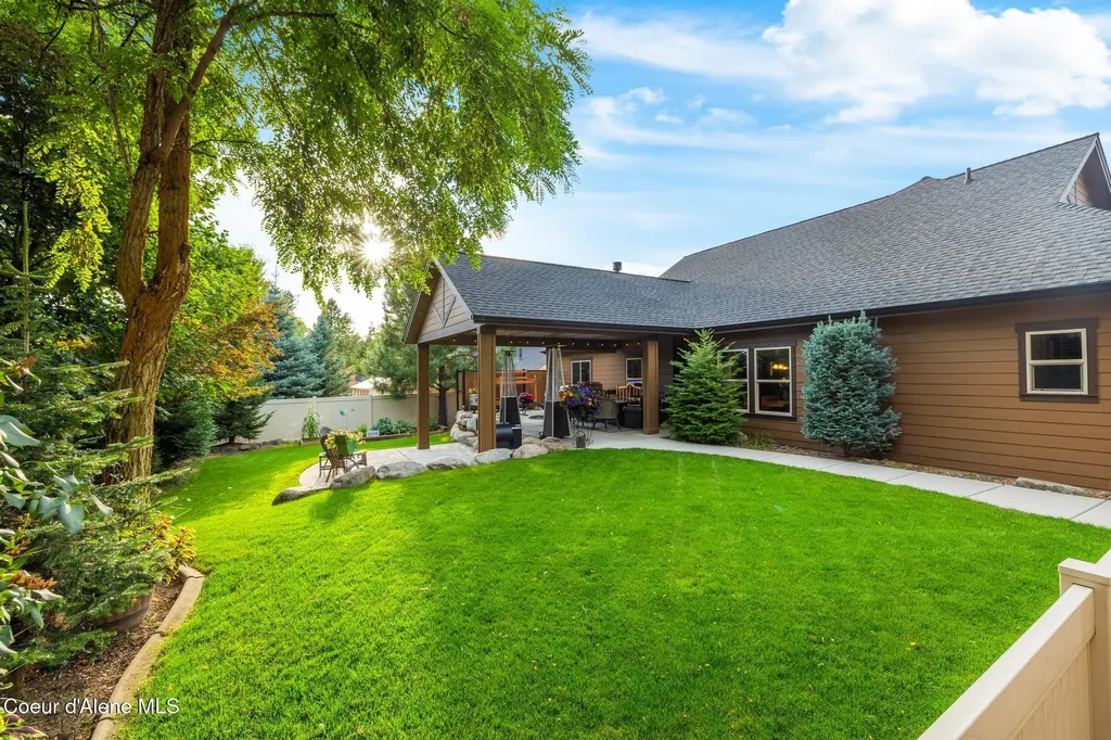 1122 E Maroon Creek Drive Hayden ID 83835