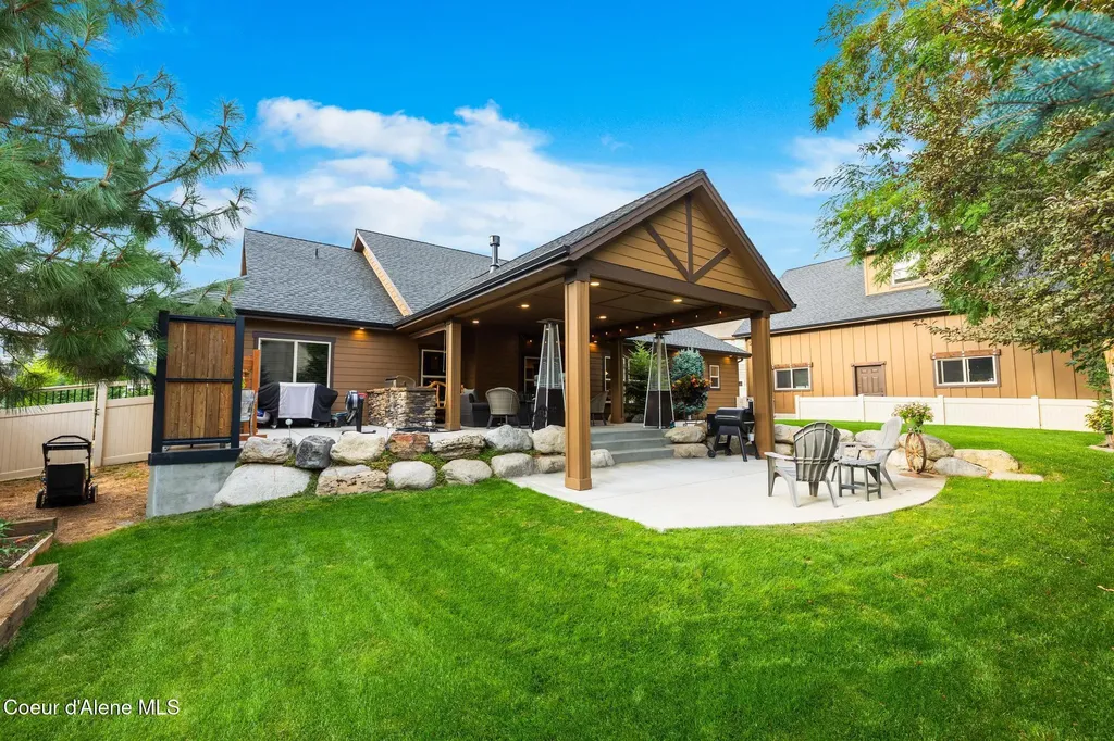 1122 E Maroon Creek Drive Hayden ID 83835