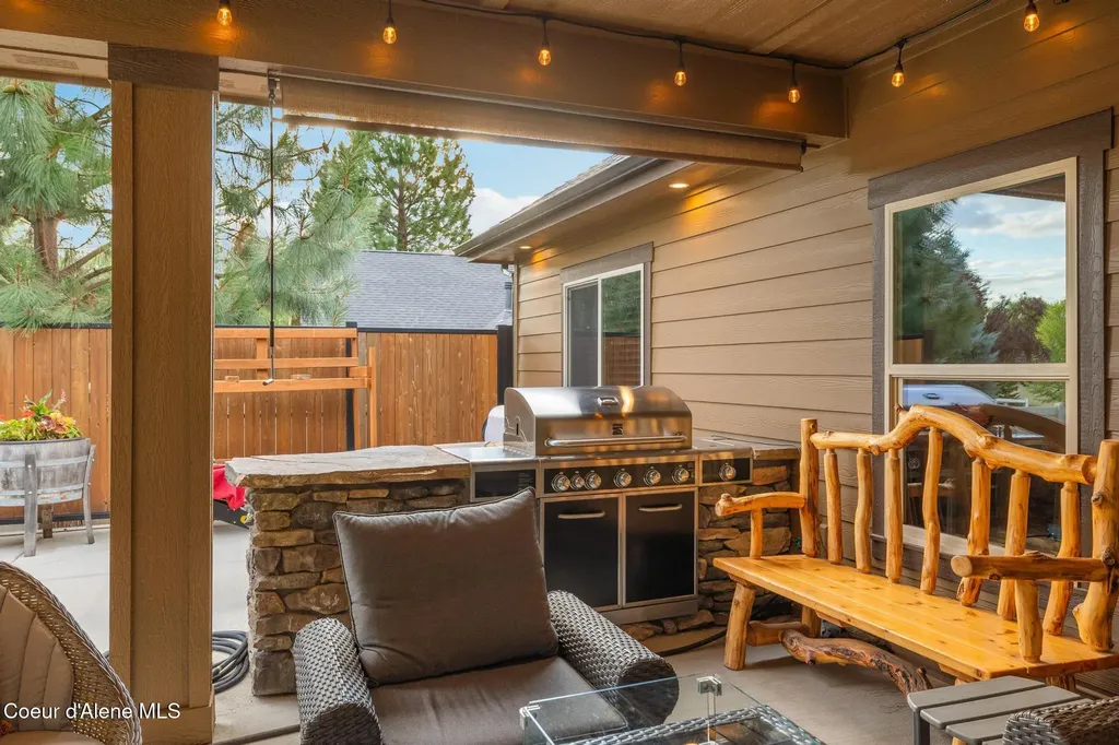 1122 E Maroon Creek Drive Hayden ID 83835