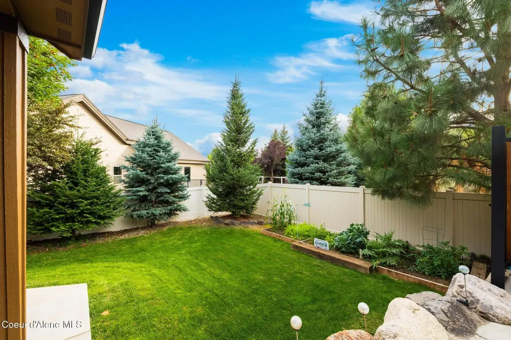 1122 E Maroon Creek Drive Hayden ID 83835