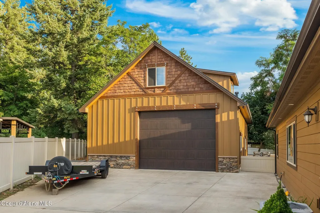 1122 E Maroon Creek Drive Hayden ID 83835