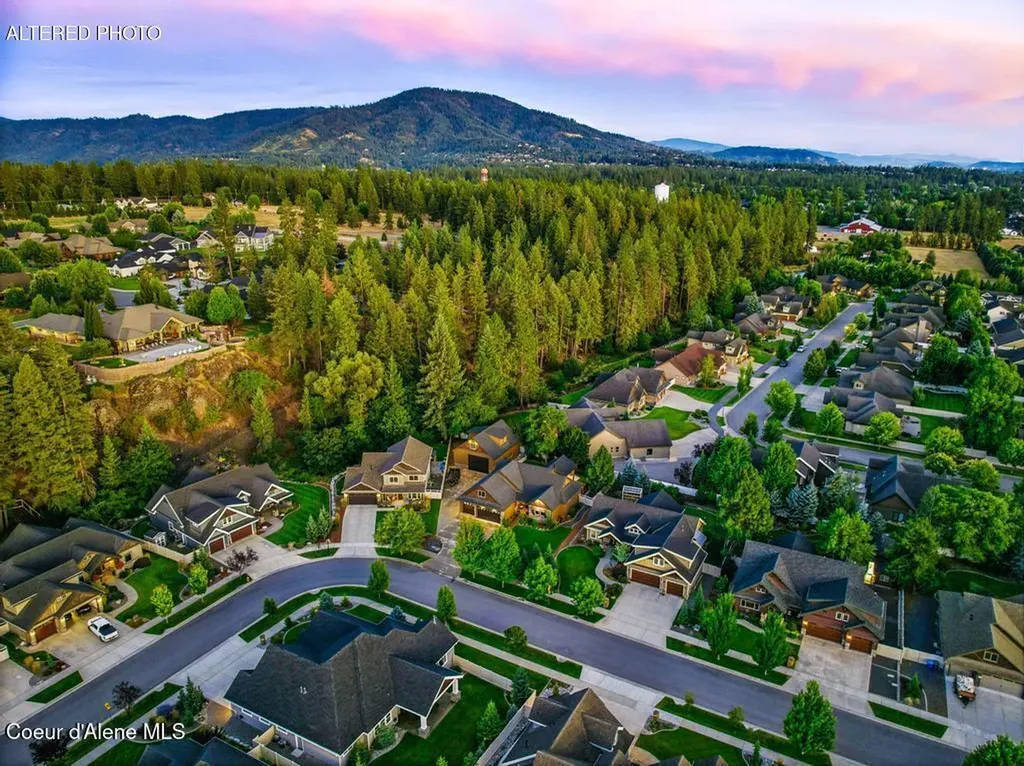 1122 E Maroon Creek Drive Hayden ID 83835