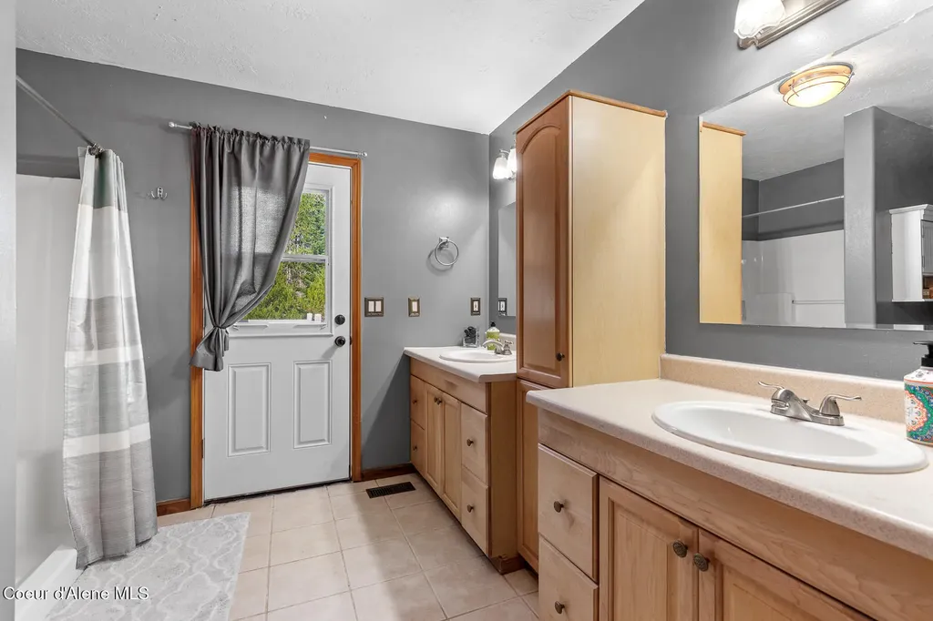 34197 N Hayden Drive Spirit Lake ID 83869