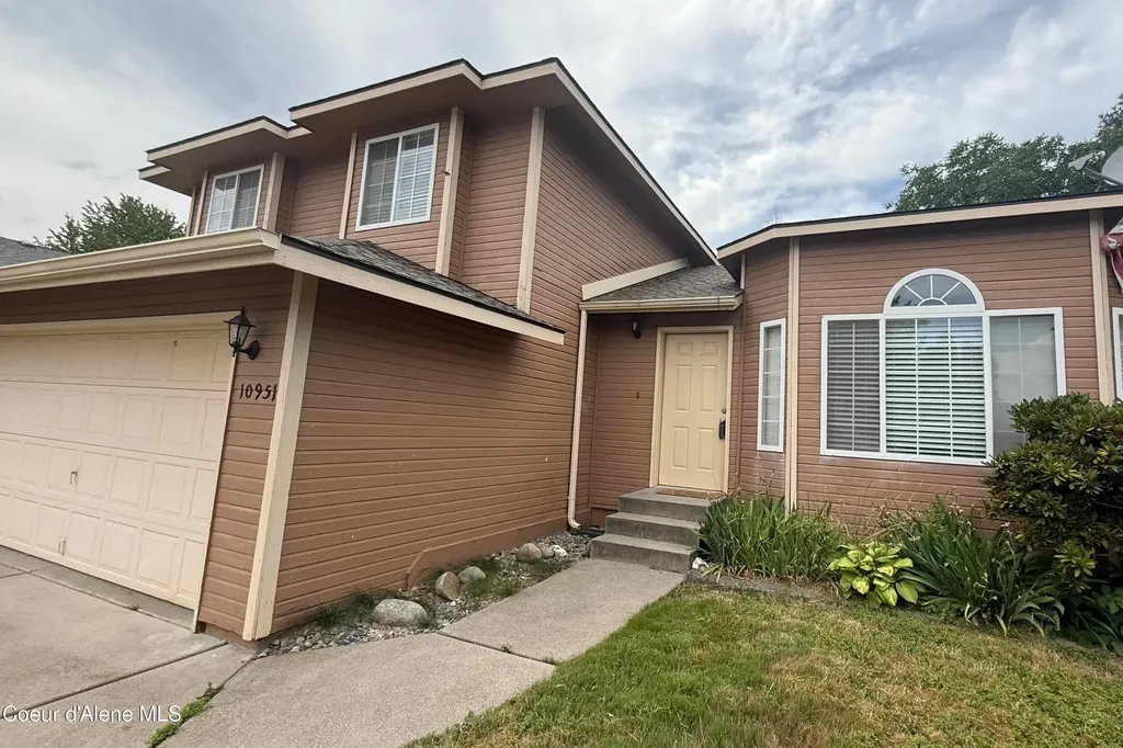 10951 N Krest Court Hayden ID 83835