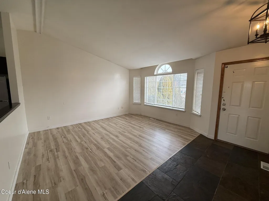 10951 N Krest Court Hayden ID 83835