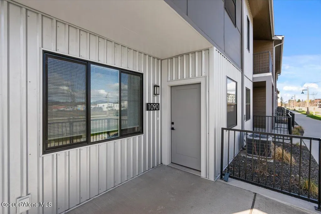1090 E 4th Avenue Post Falls ID 83854