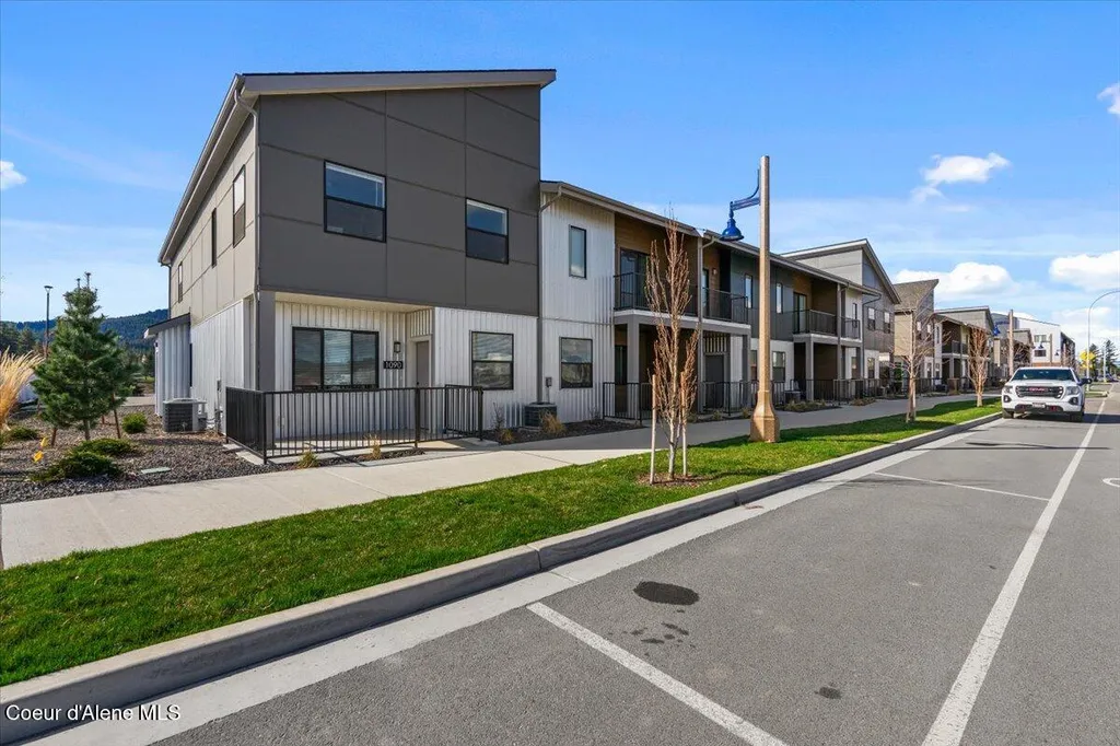 1090 E 4th Avenue Post Falls ID 83854