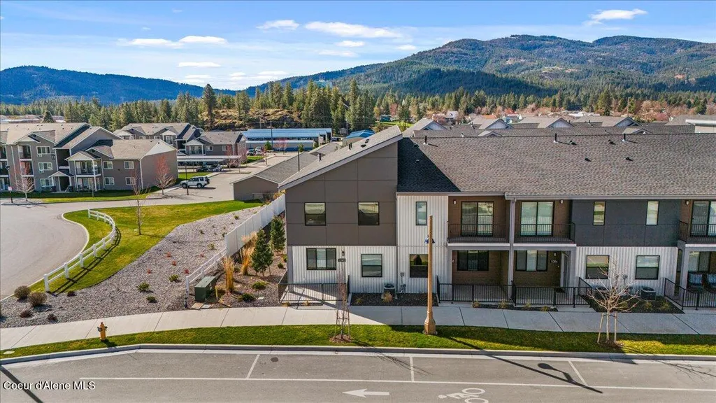 1090 E 4th Avenue Post Falls ID 83854