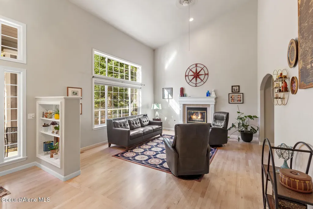 3256 E Cambridge Drive Hayden ID 83835