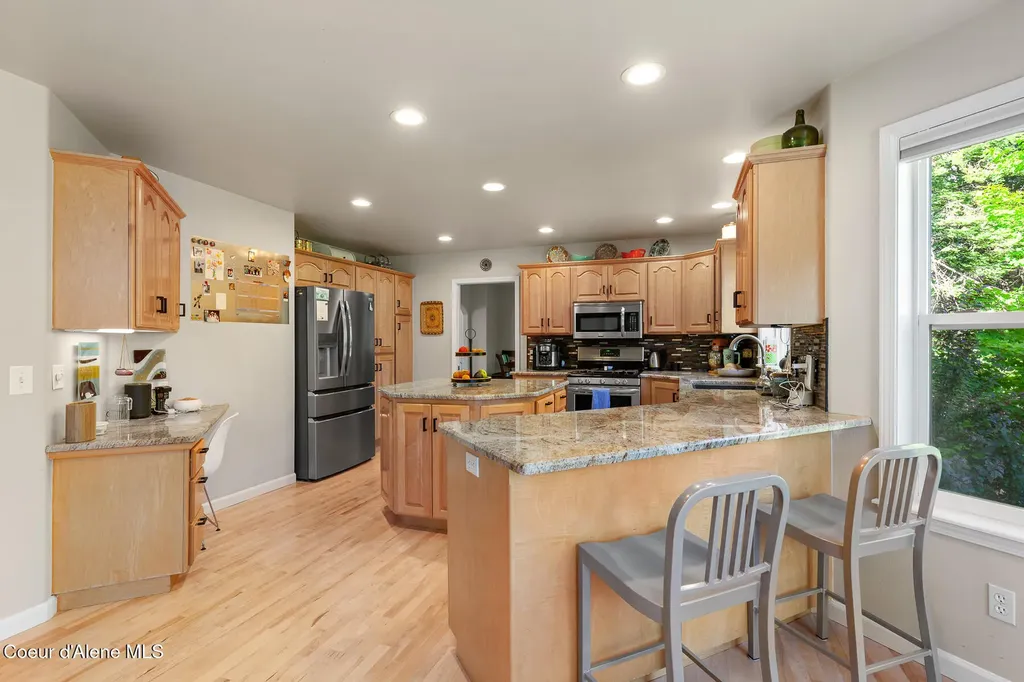 3256 E Cambridge Drive Hayden ID 83835