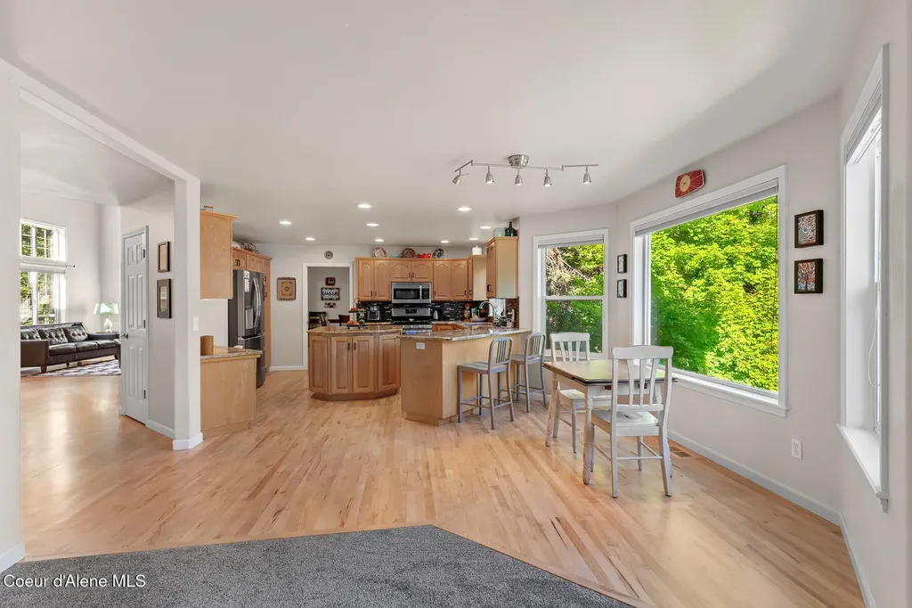 3256 E Cambridge Drive Hayden ID 83835