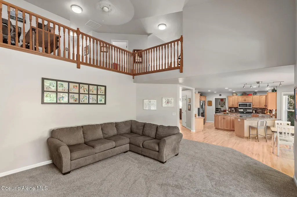 3256 E Cambridge Drive Hayden ID 83835