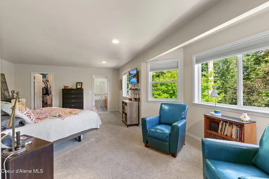 3256 E Cambridge Drive Hayden ID 83835