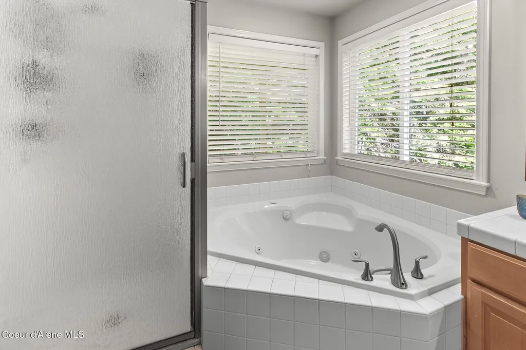 3256 E Cambridge Drive Hayden ID 83835