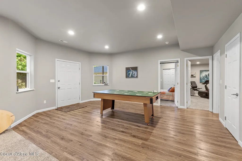 3256 E Cambridge Drive Hayden ID 83835