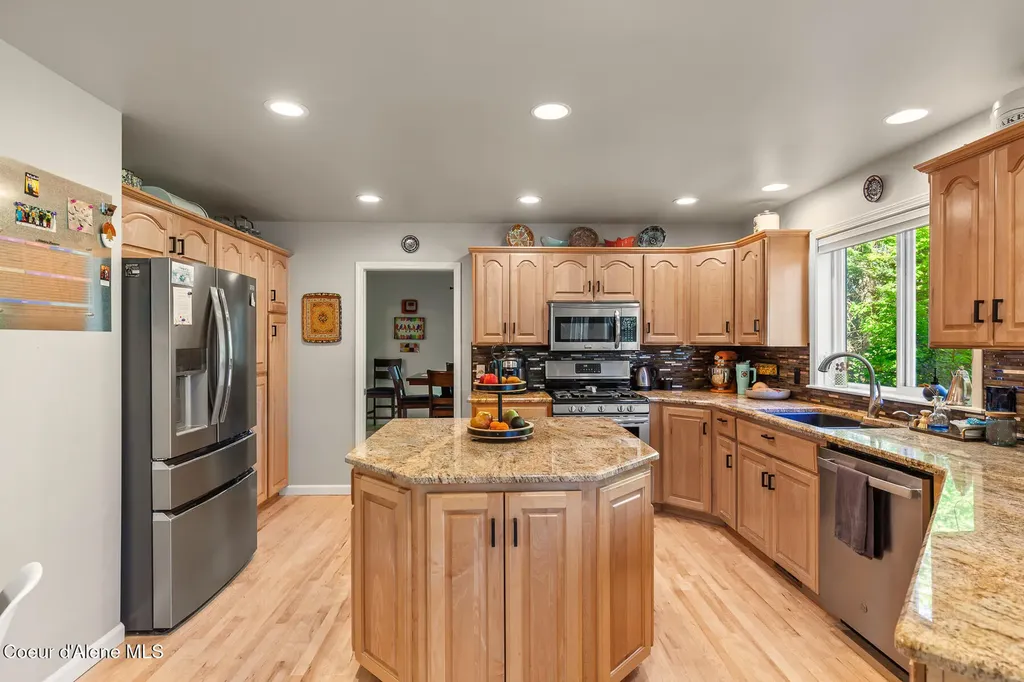 3256 E Cambridge Drive Hayden ID 83835